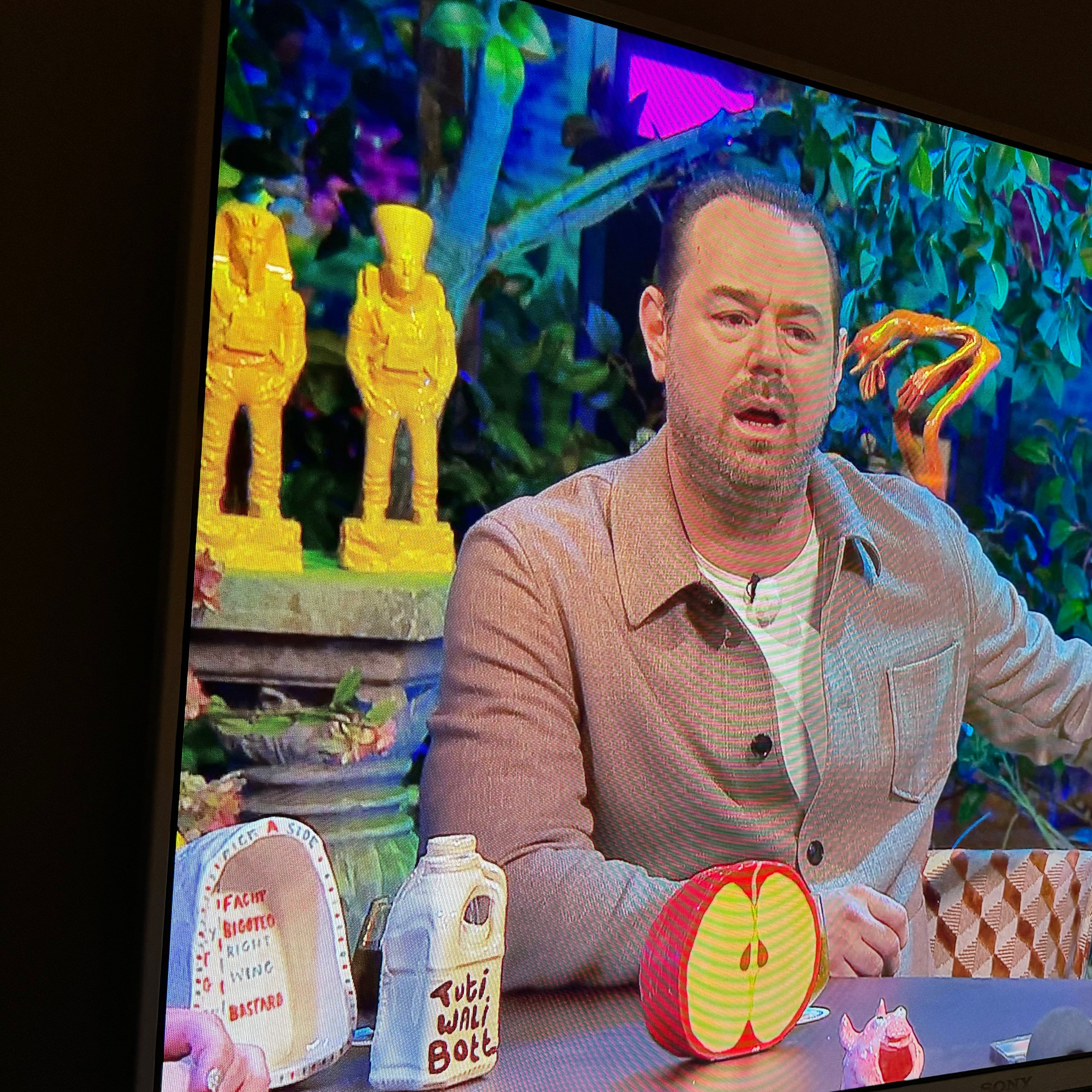 LAB:010 [Yellow Tutankhamun]