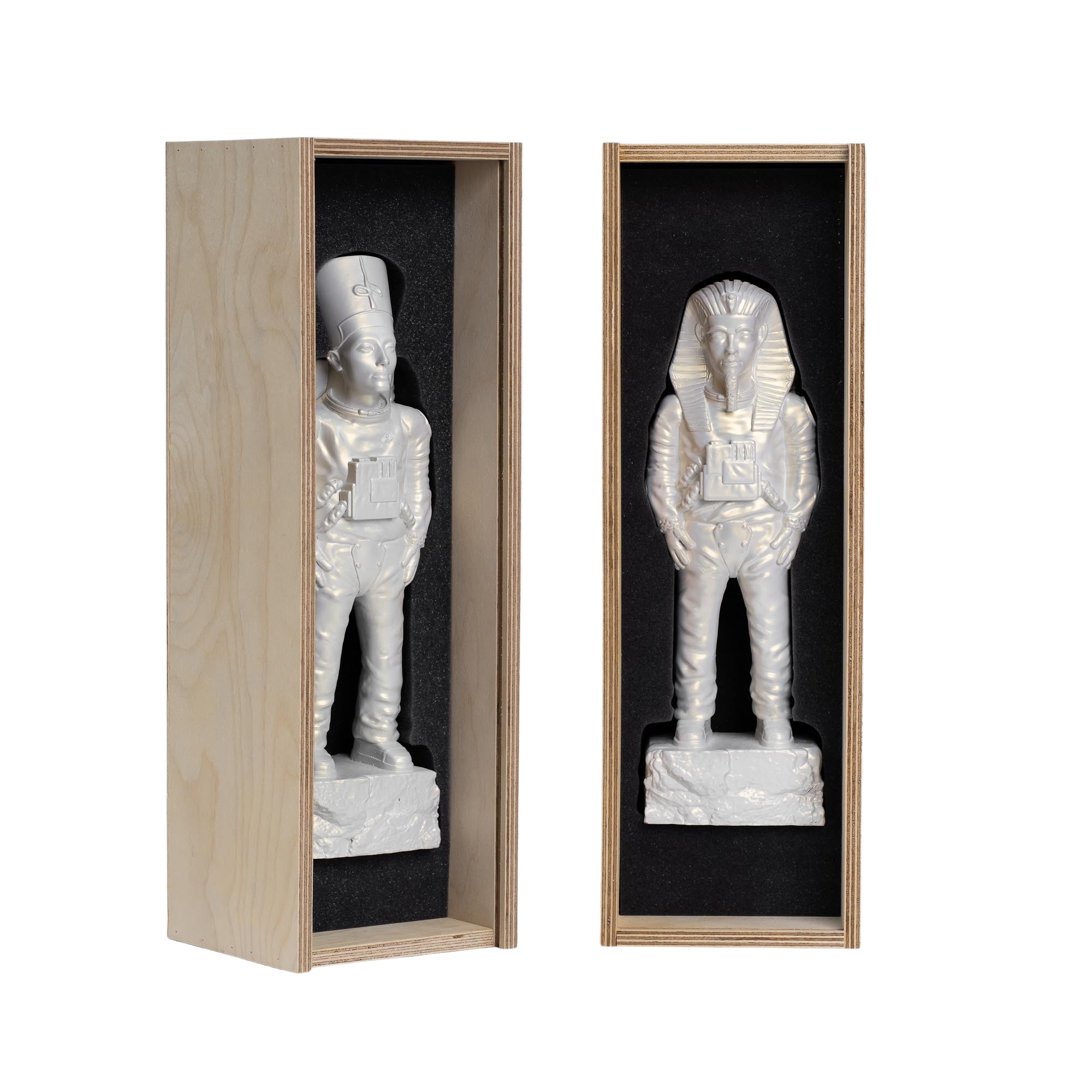 LAB:38 XL Ancient Astronaut Tutankhamun (White)